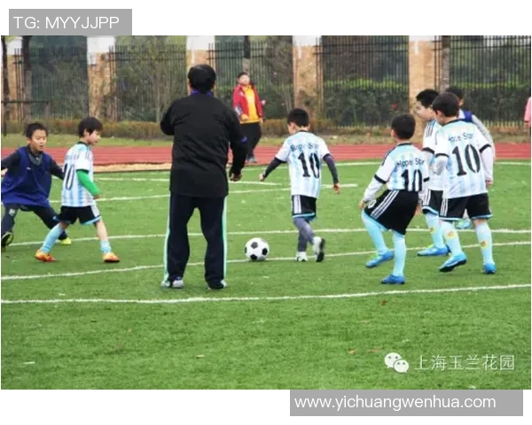 足球明星们的球鞋风采与科技结合的完美演绎 足球明星们的球鞋风采与科技结合的完美演绎